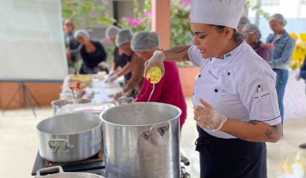 Imagens da Prefeitura de Iraquara promove capacitação para merendeiras da rede municipal de ensino