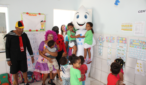 Imagens da Zé Gotinha visita Iraquara