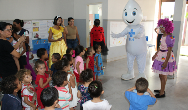 Imagens da Zé Gotinha visita Iraquara