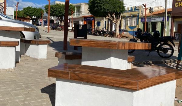 Imagens da A Praça Manoel Teixeira Leite está ficando de cara nova!