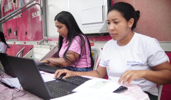 Imagens da Carreta da Mamografia inicia atendimentos em Iraquara com apoio do Governo da Bahia