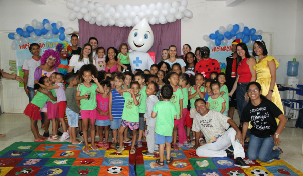 Imagens da Zé Gotinha visita Iraquara