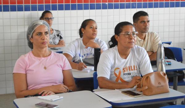Imagens da Município realiza capacitação sobre estratégias de vacinação contra a dengue