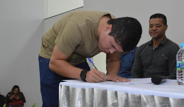 Imagens da Prefeitura de Iraquara realiza ato oficial de posse dos novos profissionais contratados via Processo Seletivo Temporário