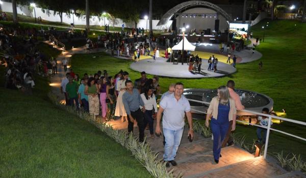 Imagens da Prefeitura de Iraquara reinaugura o Parque da Dolina