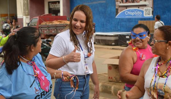 Imagens da Carnaval do CRAS promove integração e alegria para idosos da sede