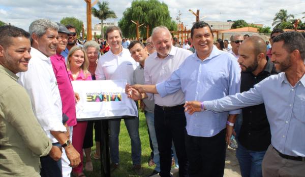 Imagens da Governador da Bahia inaugura obras em Iraquara