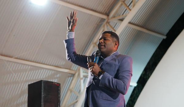 Imagens da Hoje demos início a mais um ano letivo em Iraquara