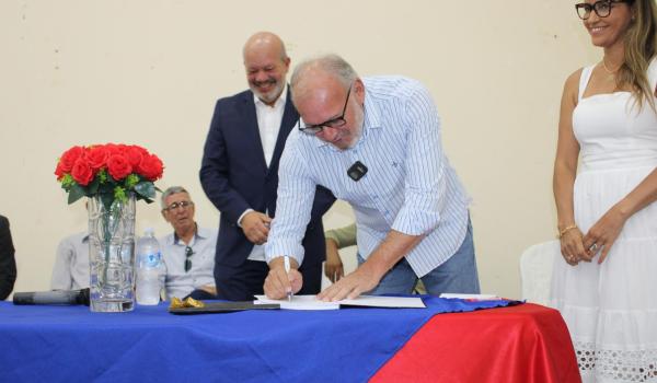 Imagens da Novo Procurador de Iraquara toma posse